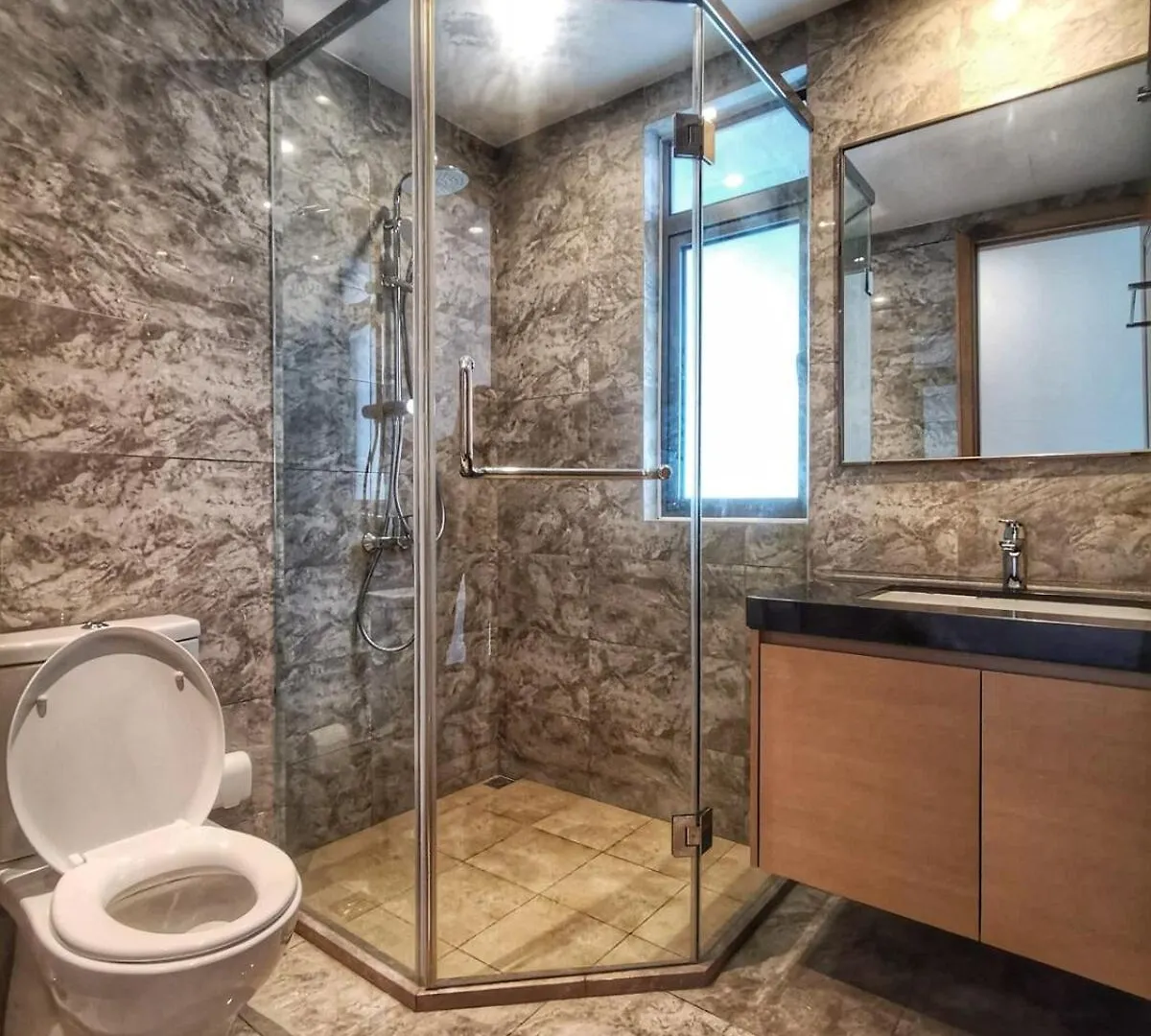 R&F Princess Cove 2Br, Jb Ciq, Shopping Malls, By Good Life Homestay Johor Bahru 0*,  Malaysia